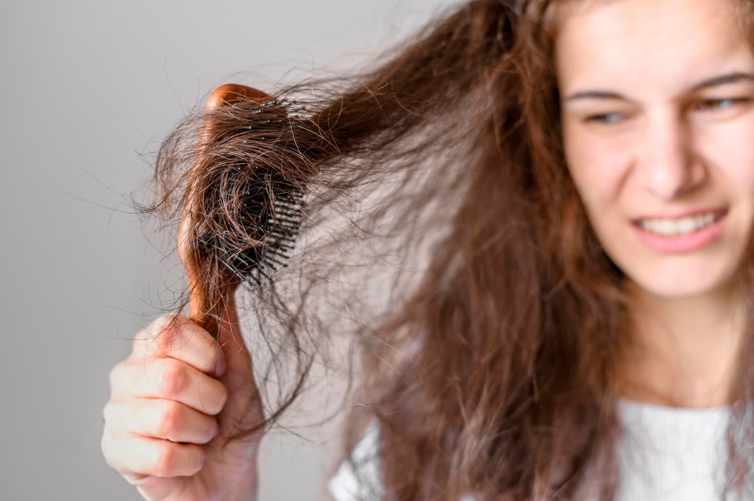 Why Am I Losing My Hair? A Look at Common Causes of Hair Thinning
